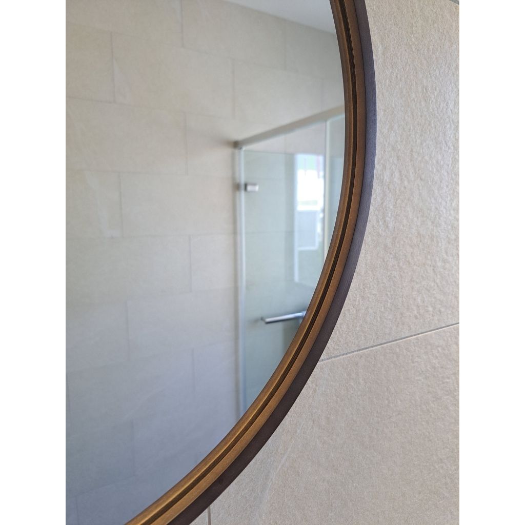 tw-11134207-7r98s-lnx2a8l8byn179