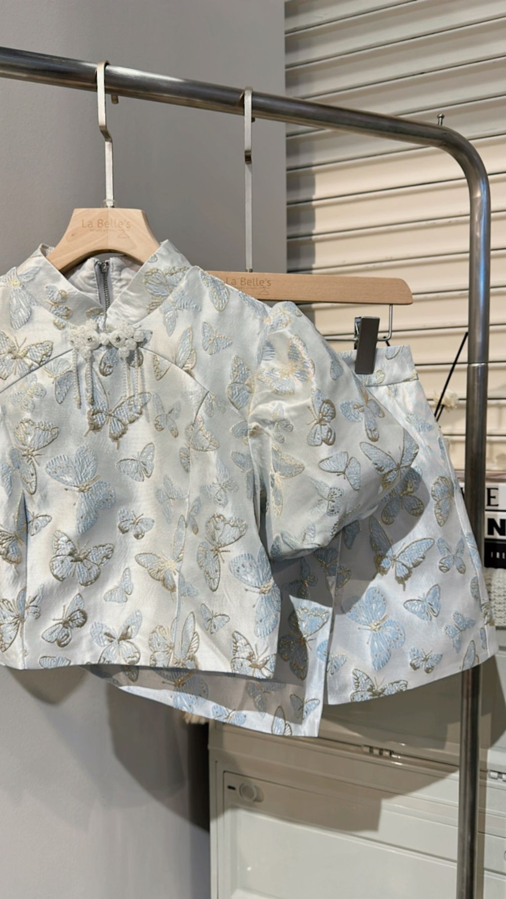 0D5FC1B3-FB32-437A-A891-F69E1A8CA40A