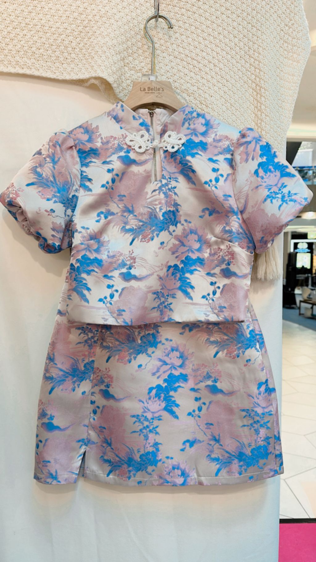 DCB6B563-7308-40F6-9BF7-6AB56E255EC3