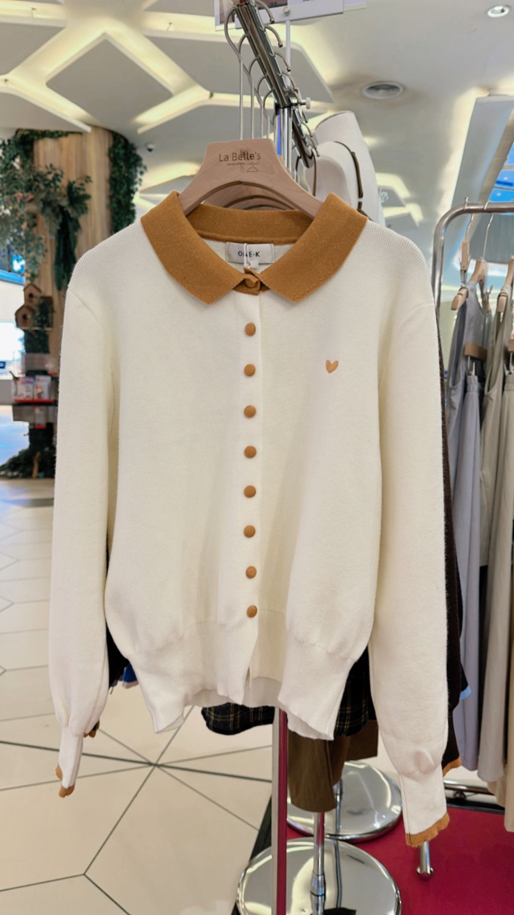 76AB171E-41CE-47F6-B01F-99A603D06DE4