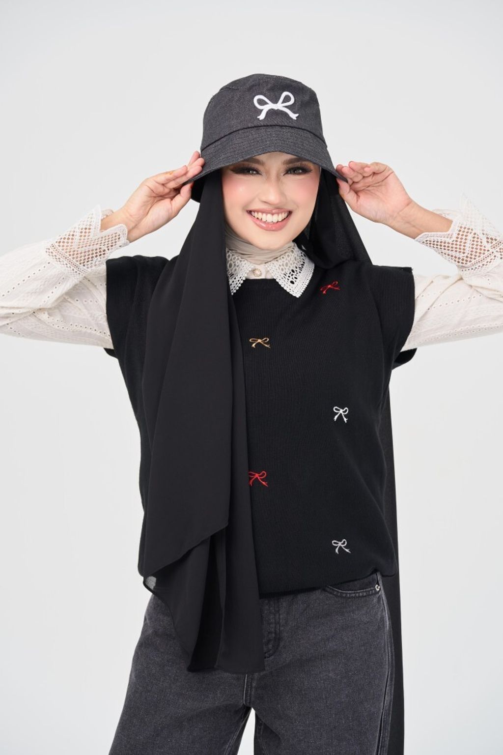 4. Denimea Hijab Hat - Noir