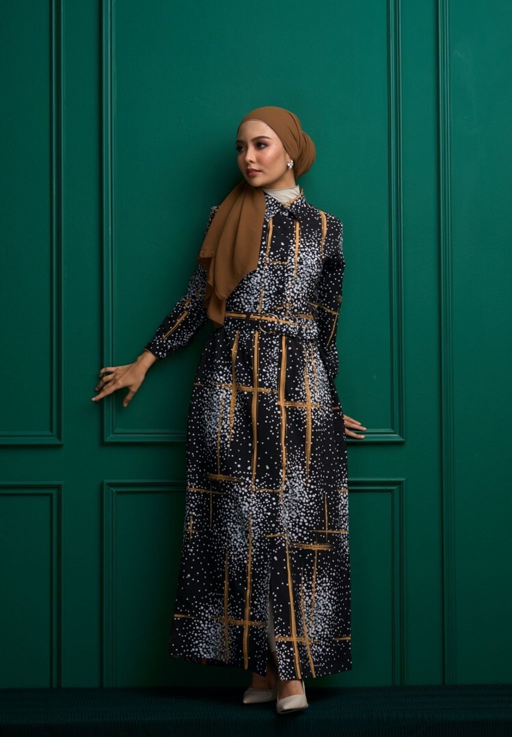 8.1 Rebecca Gotham Dress