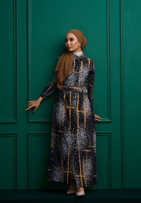 8.1 Rebecca Gotham Dress