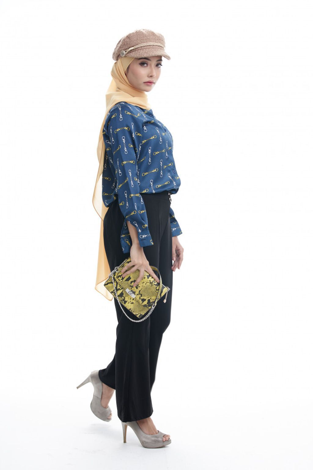 2.2 Amanda Blue Blouse