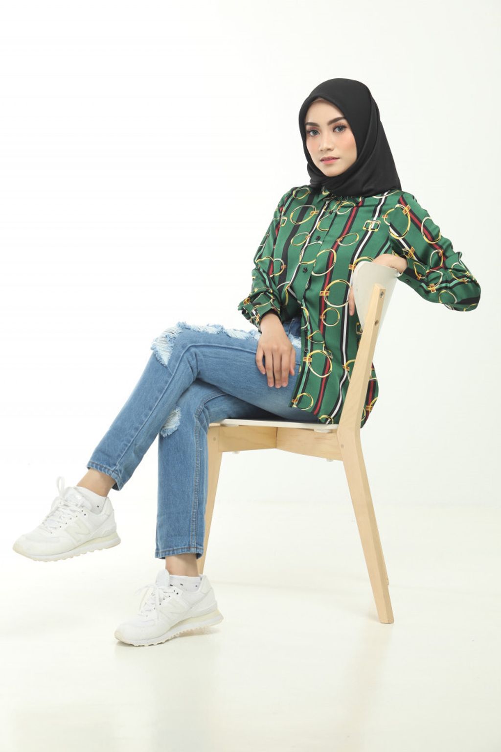 2.3 Matilda Green Blouse
