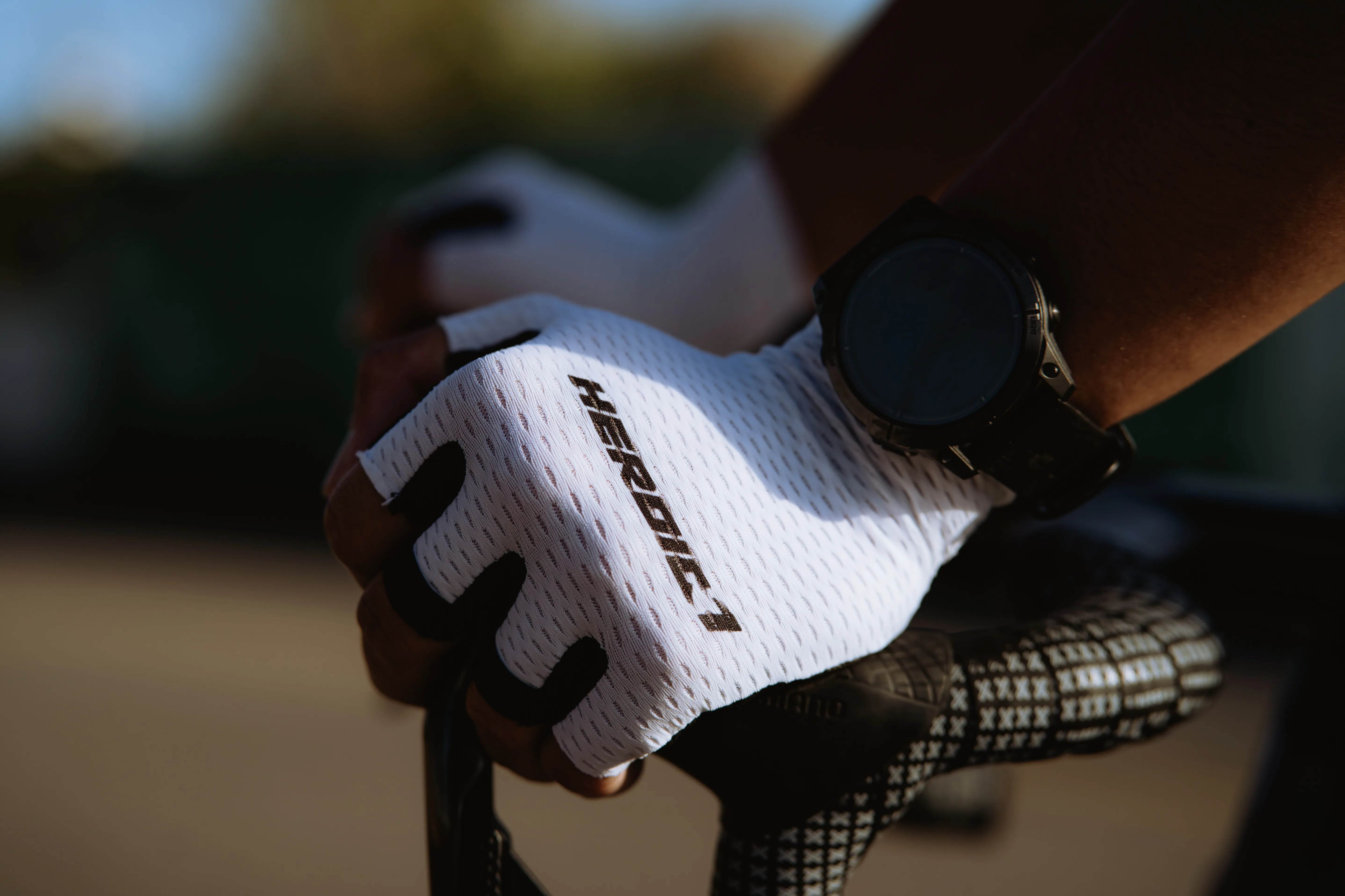 MESH GLOVES | Heroic1