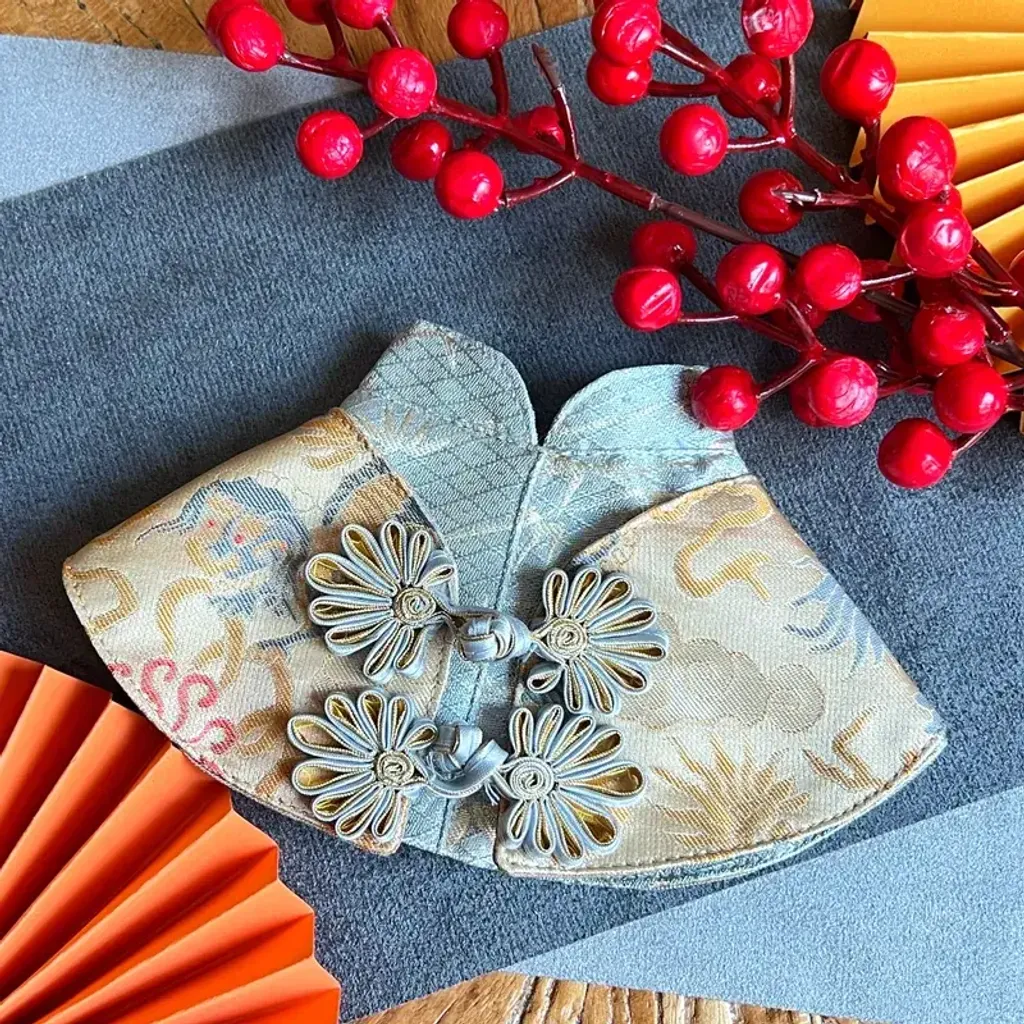 Golden Dragon Robe Scarf (Silver and Blue)2 