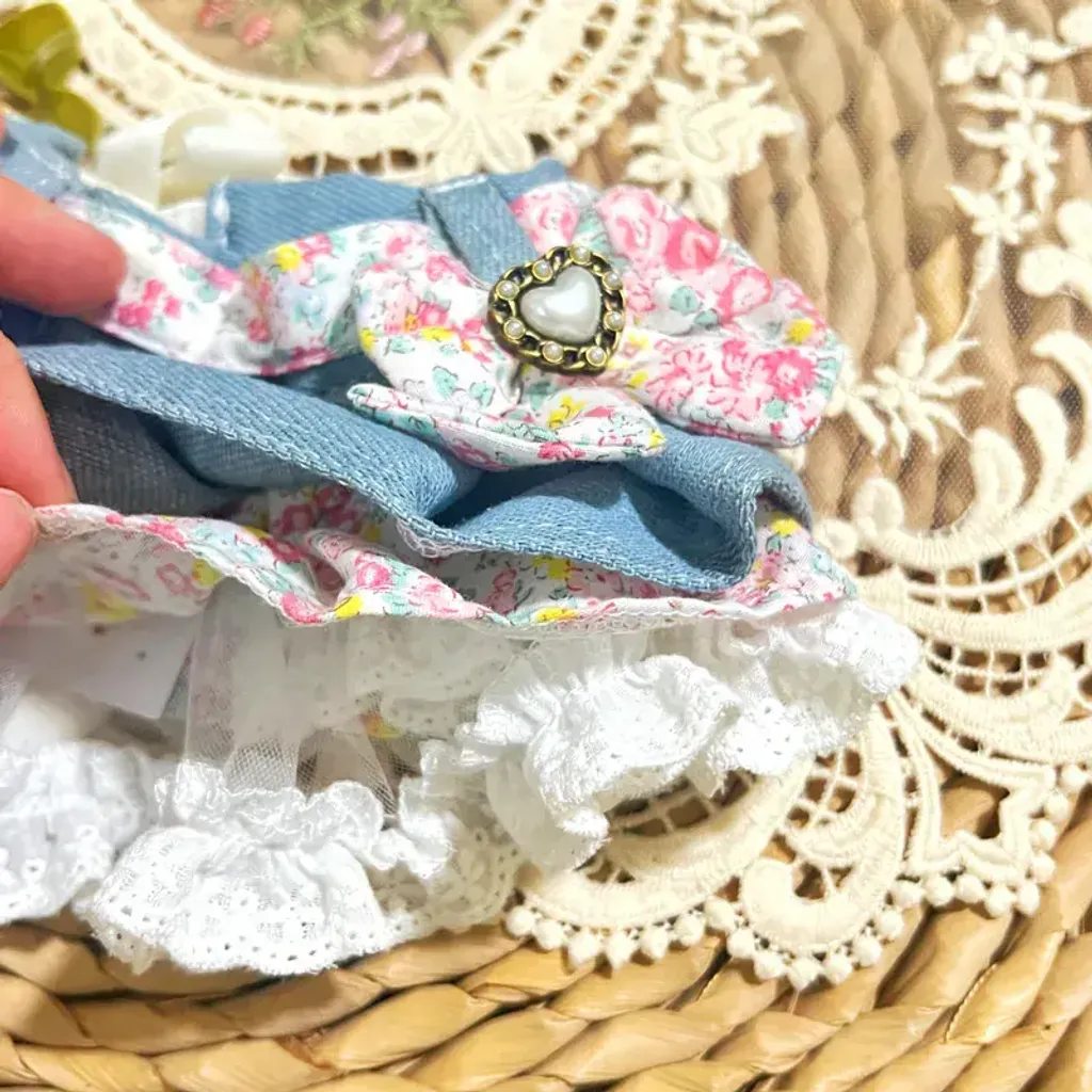 淺藍牛仔粉紅碎花百折圍巾(配牛仔山茶花) 3