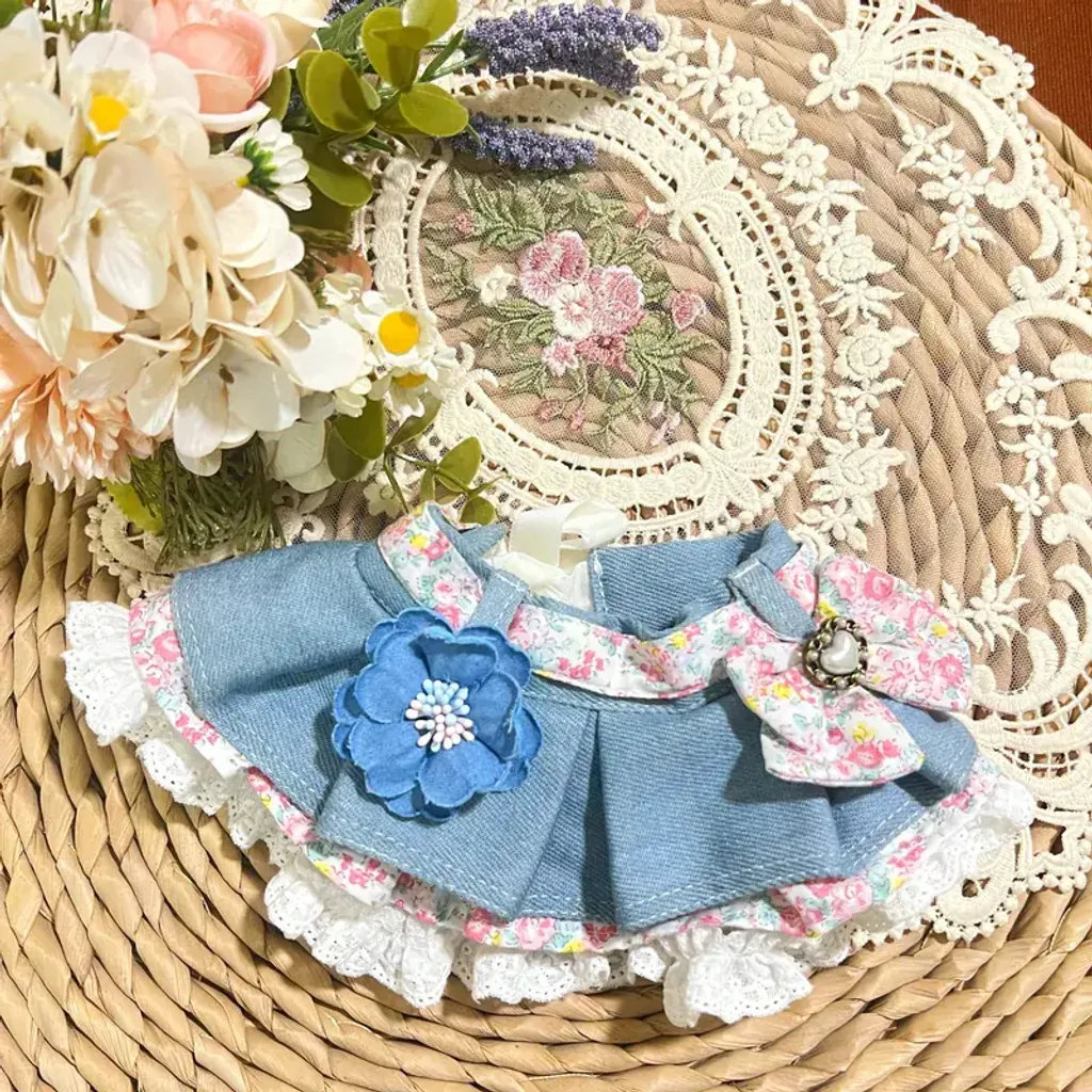 淺藍牛仔粉紅碎花百折圍巾(配牛仔山茶花)