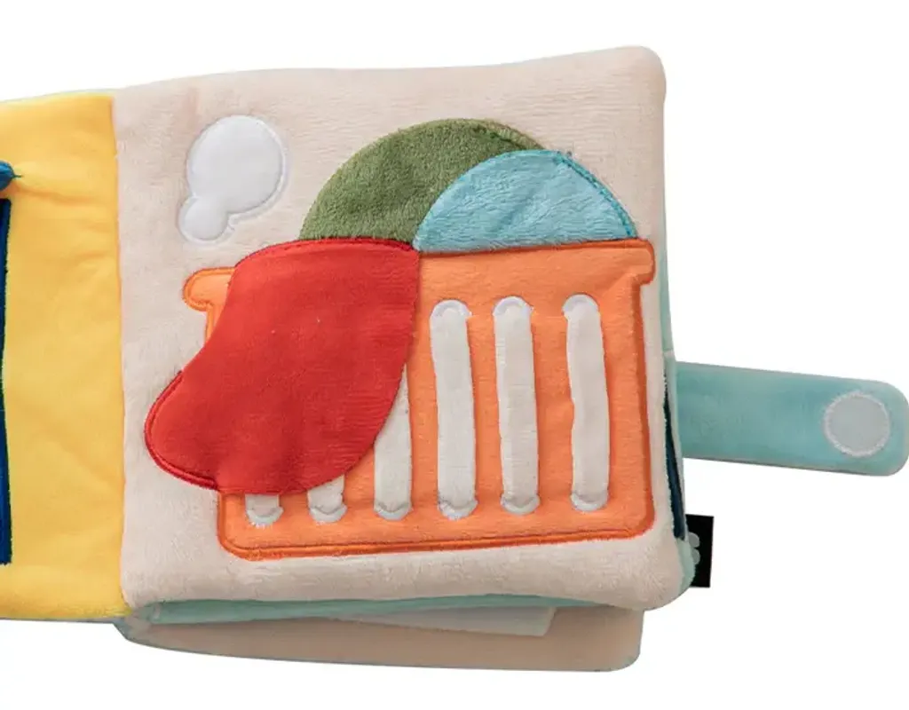 Bite Me - It's Laundry Day Play Book 4