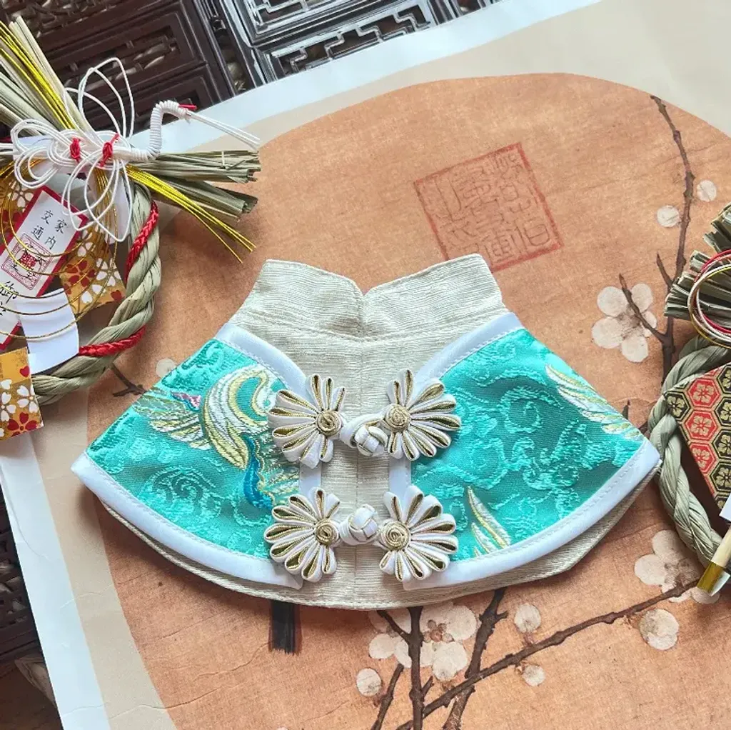 雲中鶴唐裝圍巾（湖綠配淺金色）1