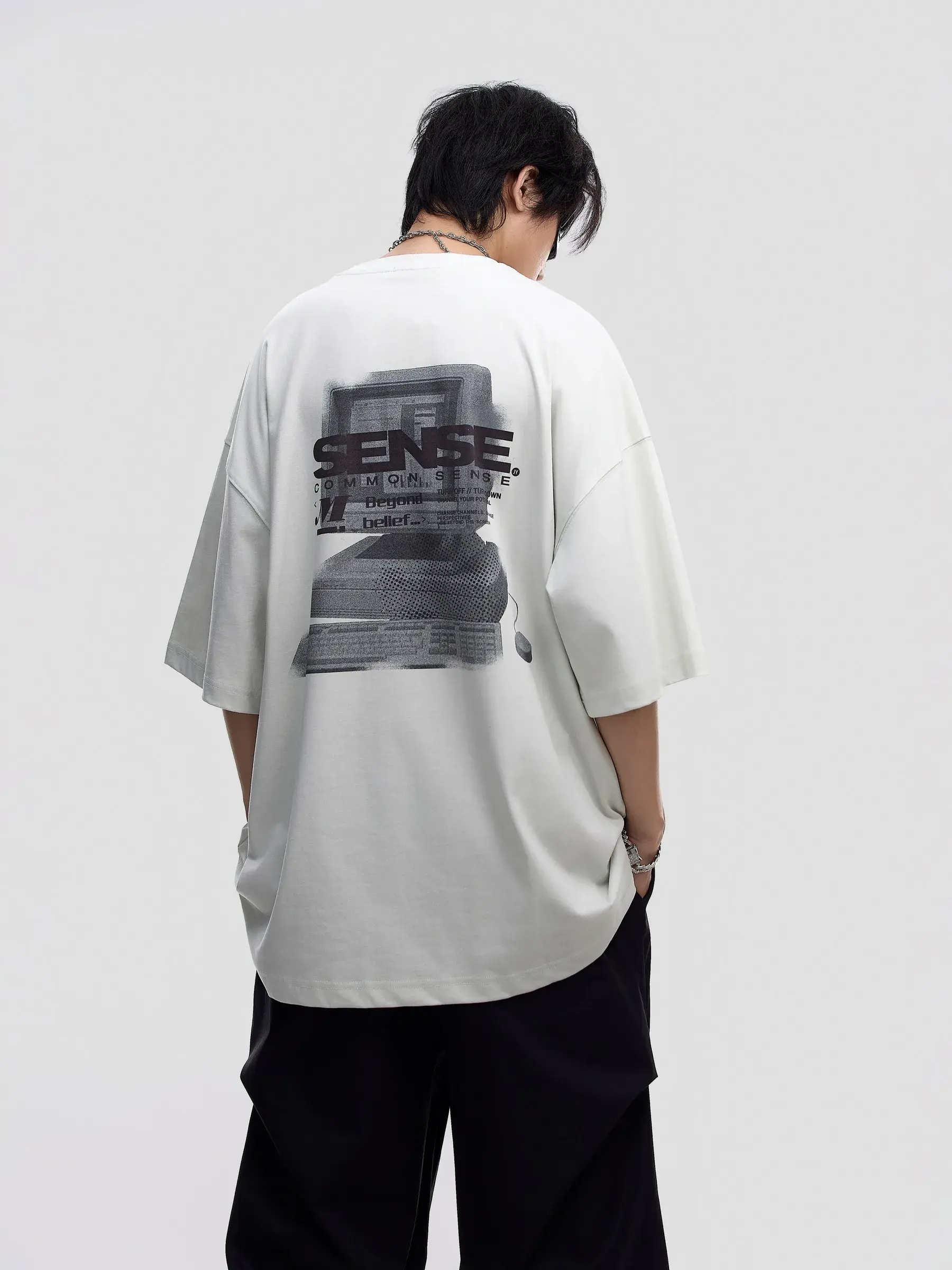 76037231