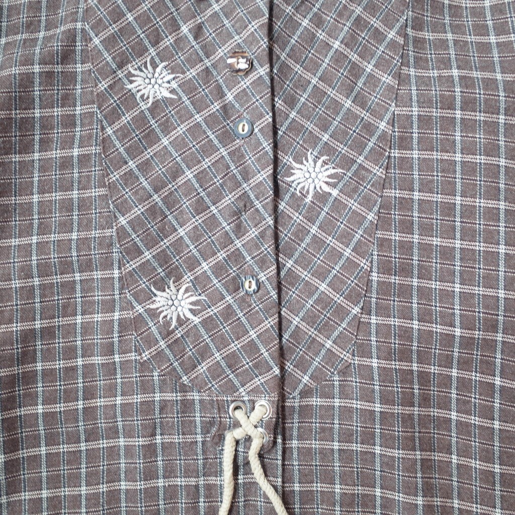 tw-11134207-7rbk2-m6xyka8bwu04e9