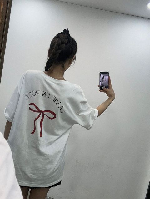 背後有大蝴蝶結的上衣1