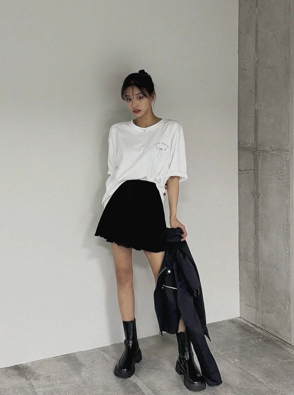 背後有大蝴蝶結的上衣3