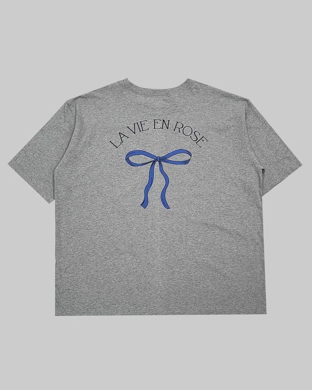 背後有大蝴蝶結的上衣4