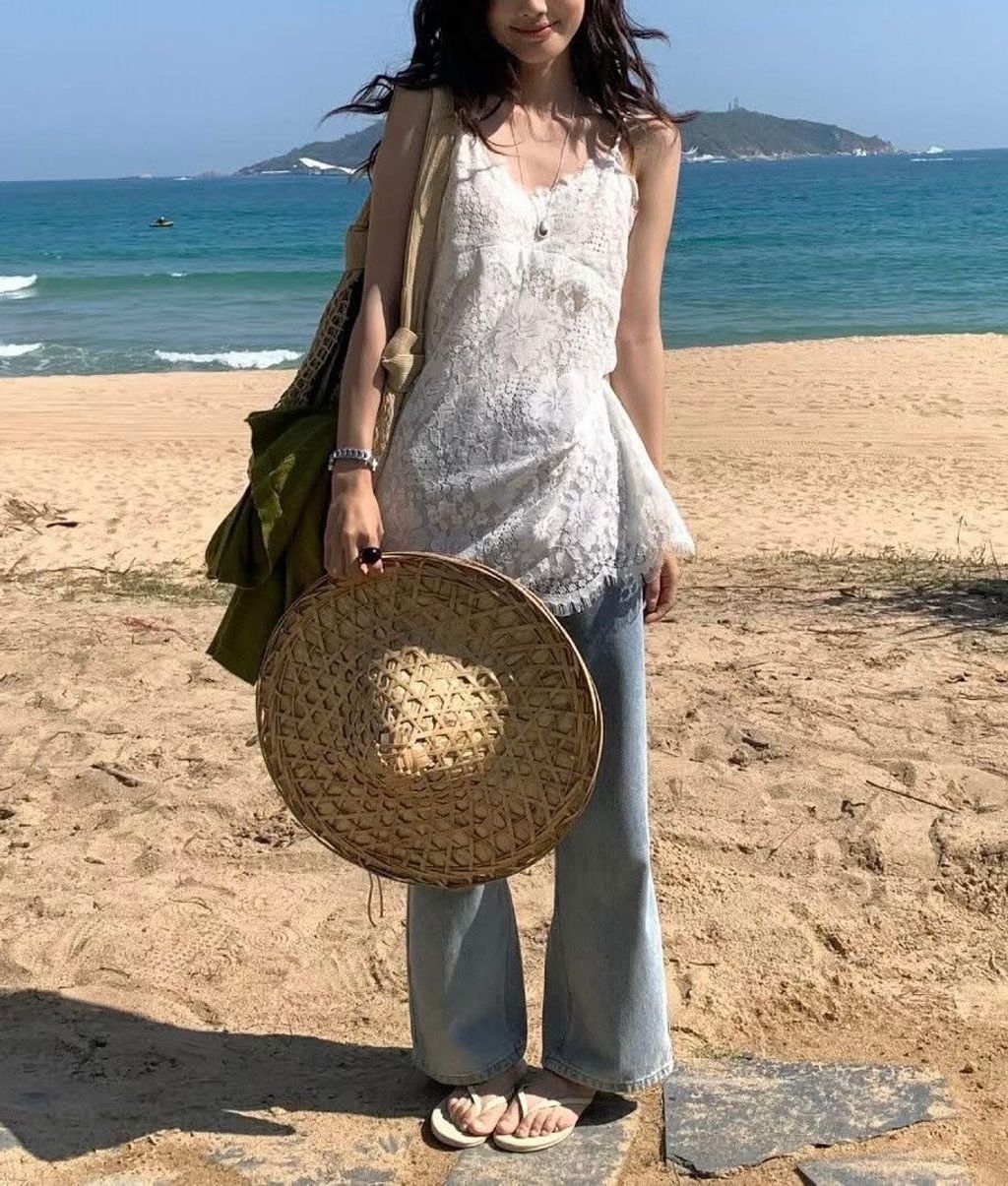 超美細肩緹花上衣2