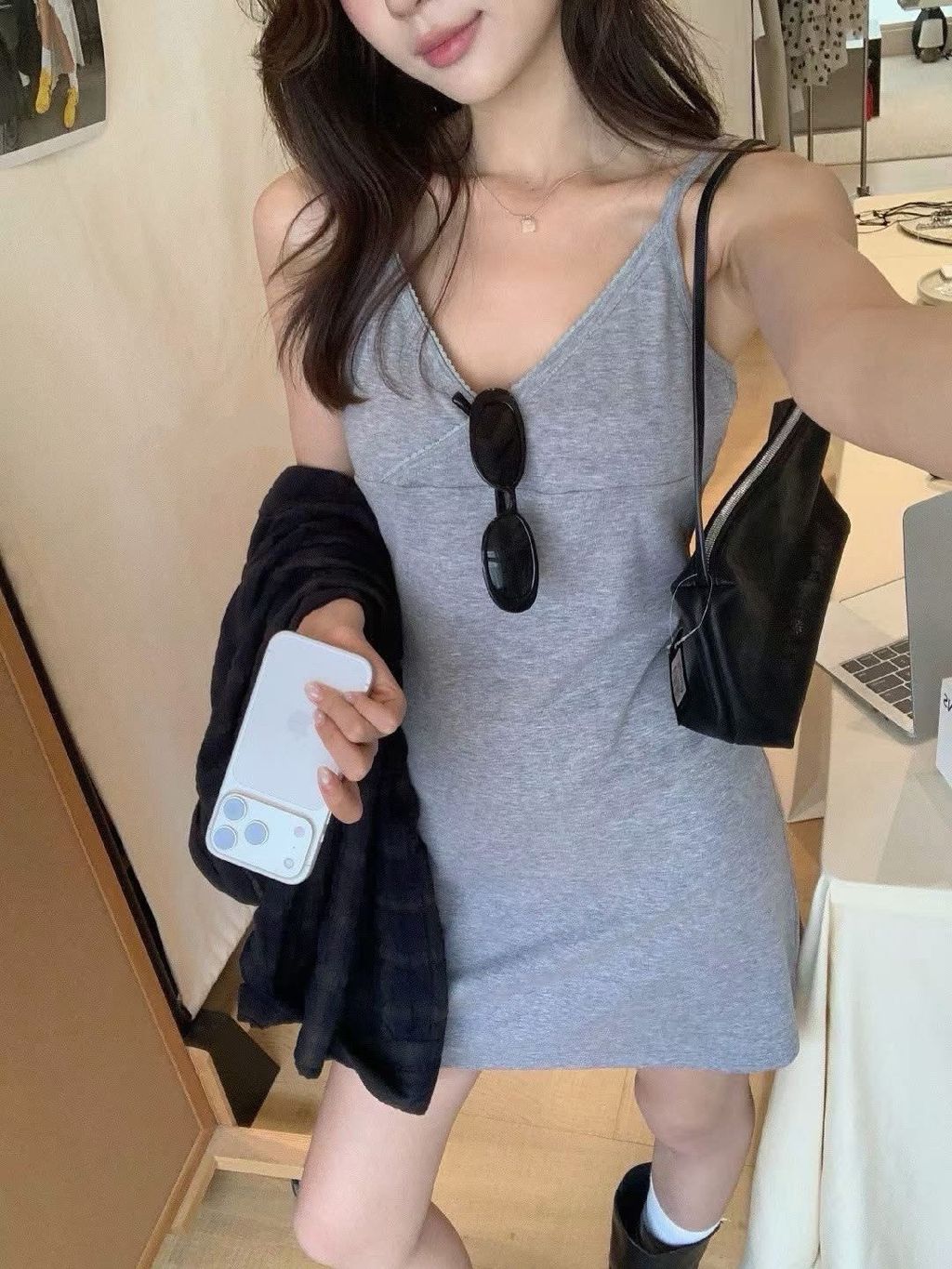 高級感V領洋裝4