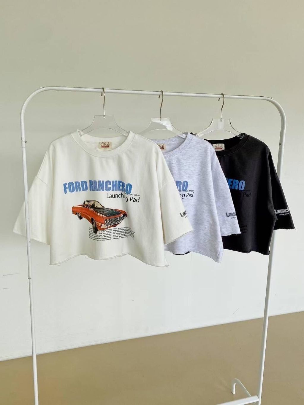 3 Colors