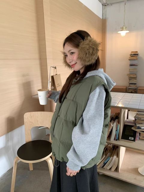 防風鋪棉側開釦背心1