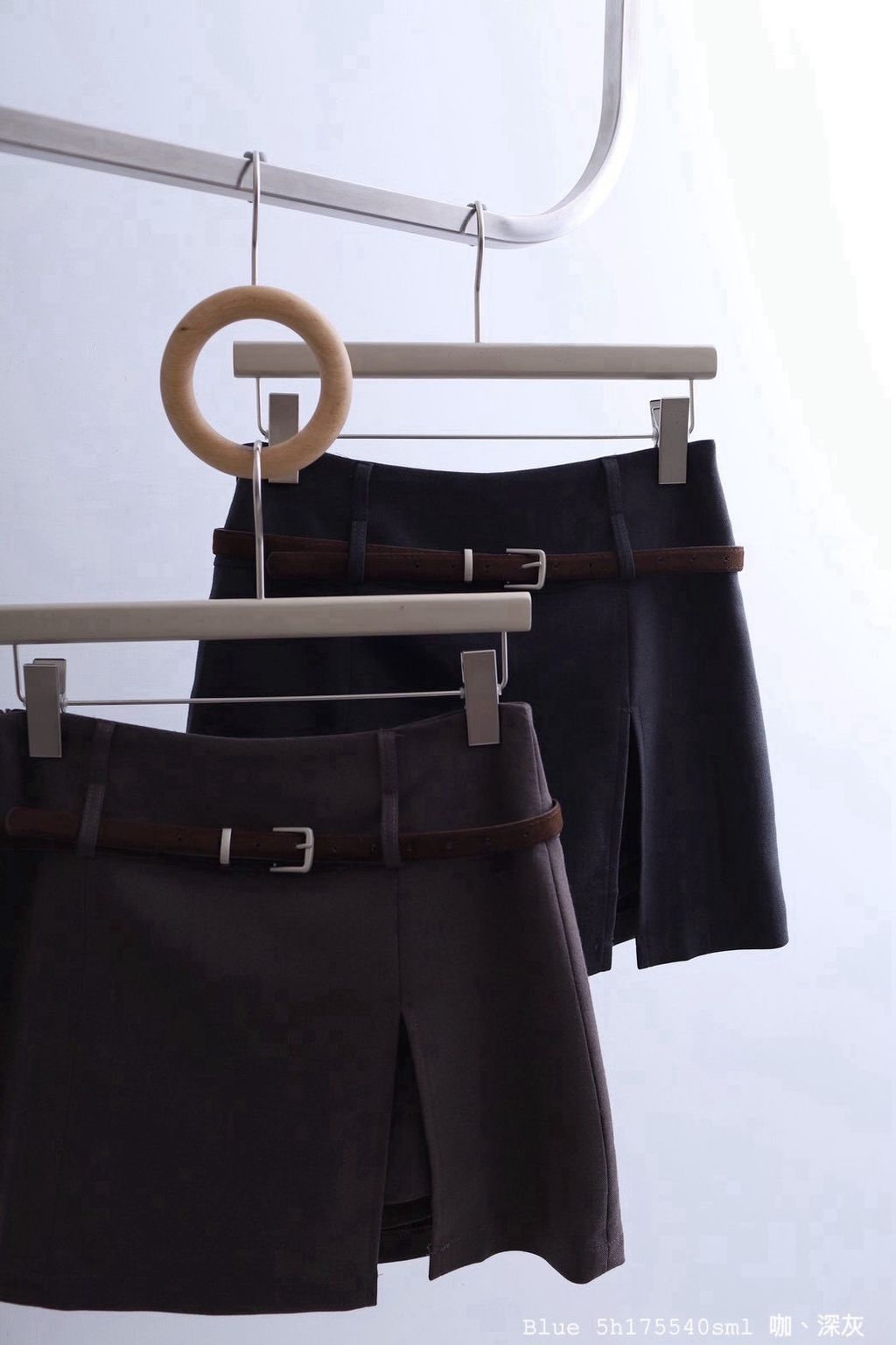 側開叉附皮帶褲裙3