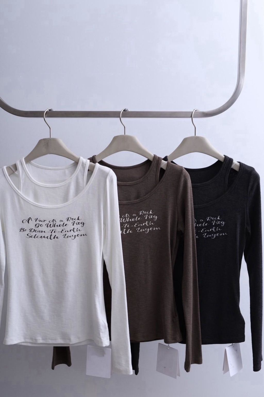 百搭假兩件字母上衣2