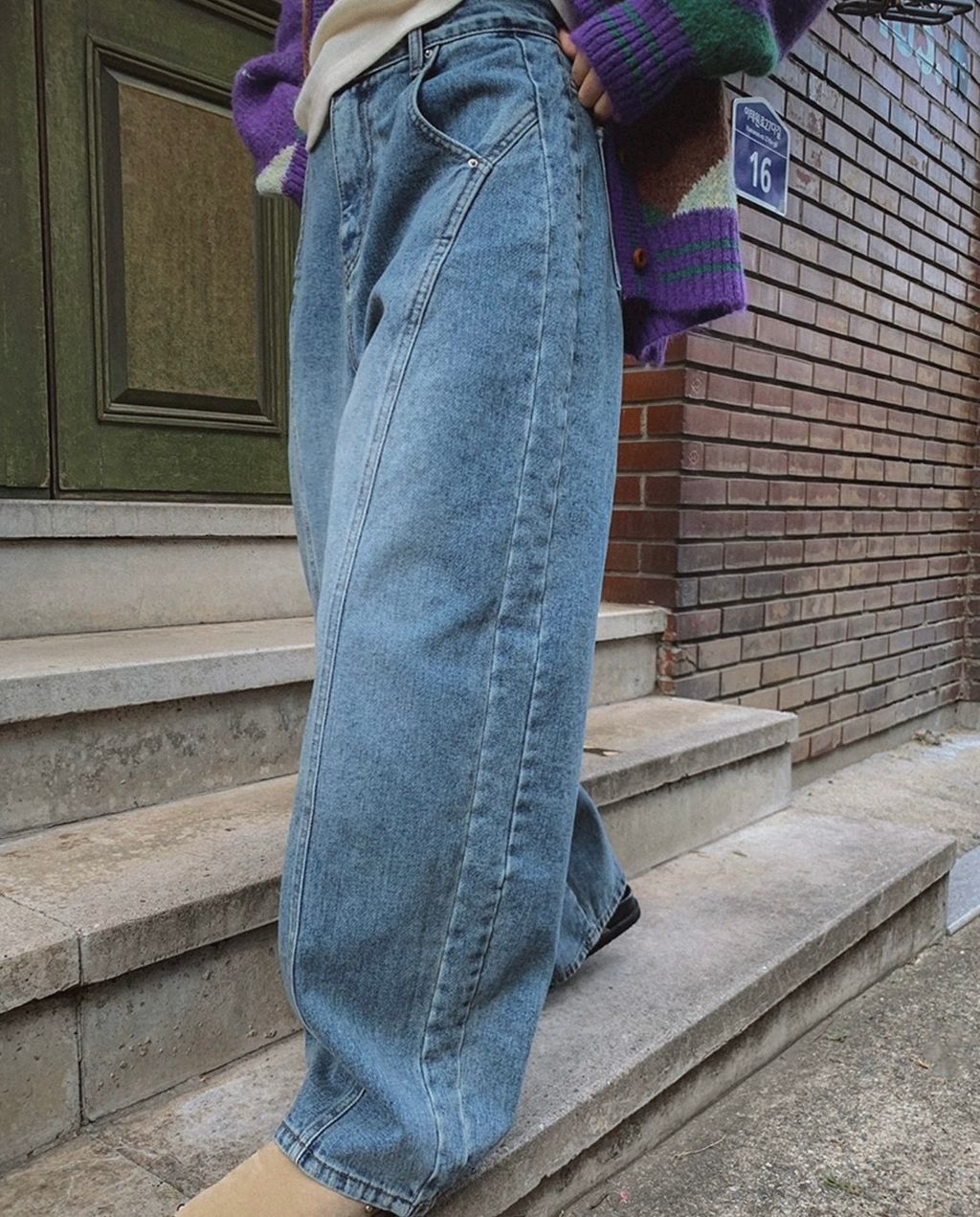 微弧度寬直筒牛仔褲03
