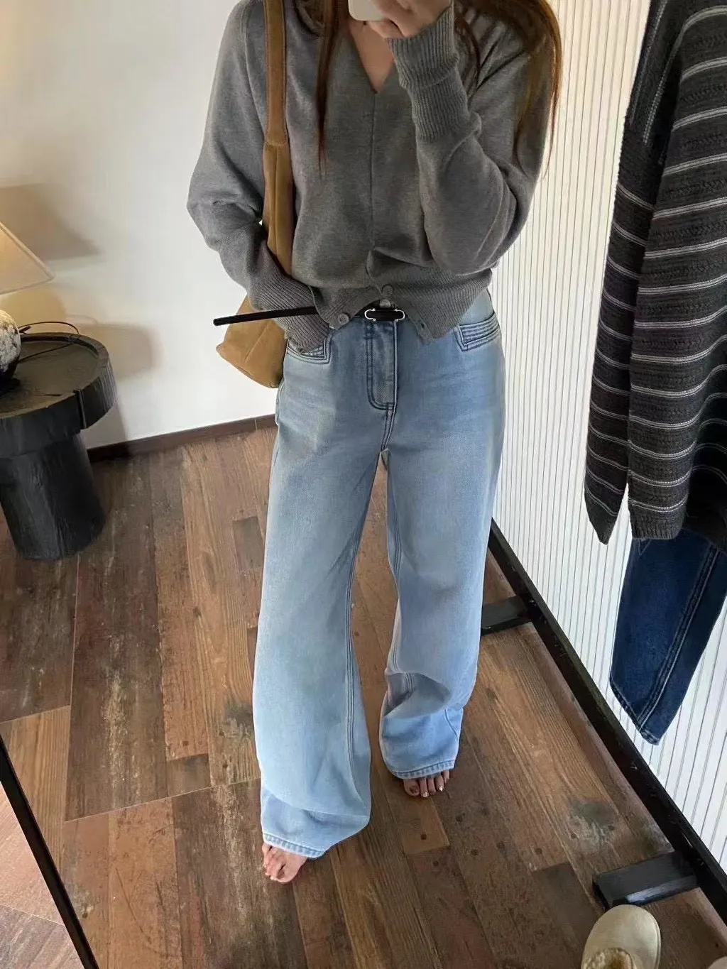 微寬鬆直筒牛仔褲3