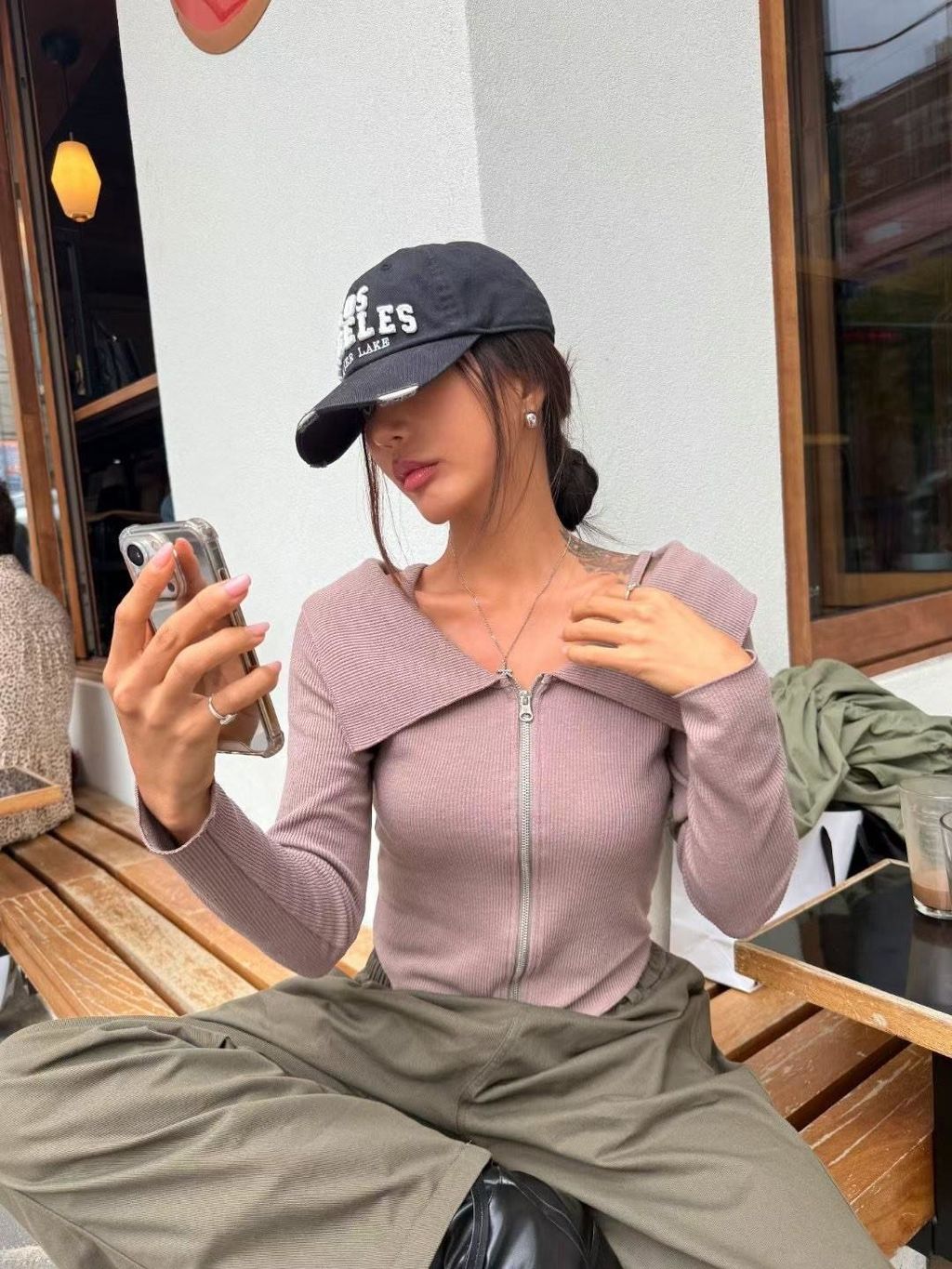 可拉一字領上衣2