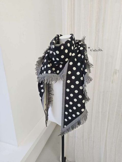 有造型的雙面波點兩用披肩圍巾2