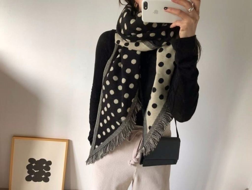 有造型的雙面波點兩用披肩圍巾3