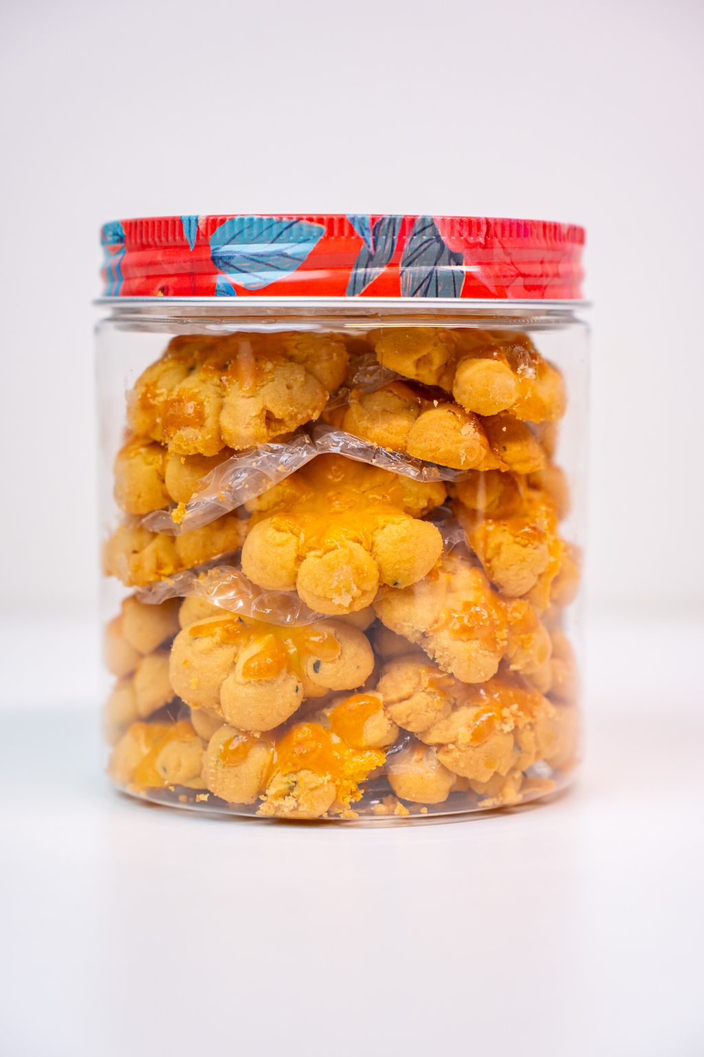 Lynn Patisserie Golden Salted Egg Cookies - Handmade Savory & Sweet CNY Cookies 2026