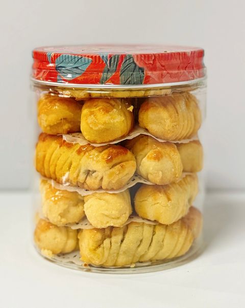 Lynn Patisserie Gold Bar Pineapple Sticks (Jin Tiao) - Prosperity Chinese New Year Cookies 2026