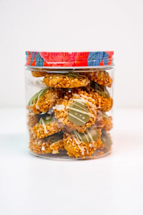 Lynn Patisserie Premium Nutty Pistachio Cookies - Rich Roasted Pistachio & Vibrant Green Nutty CNY Cookies 2026