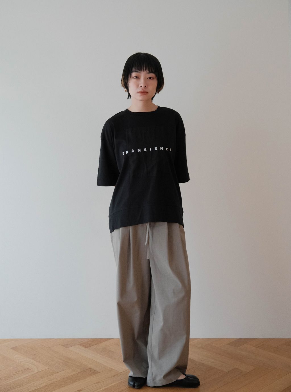 微光感立體刺繡踢恤_M6