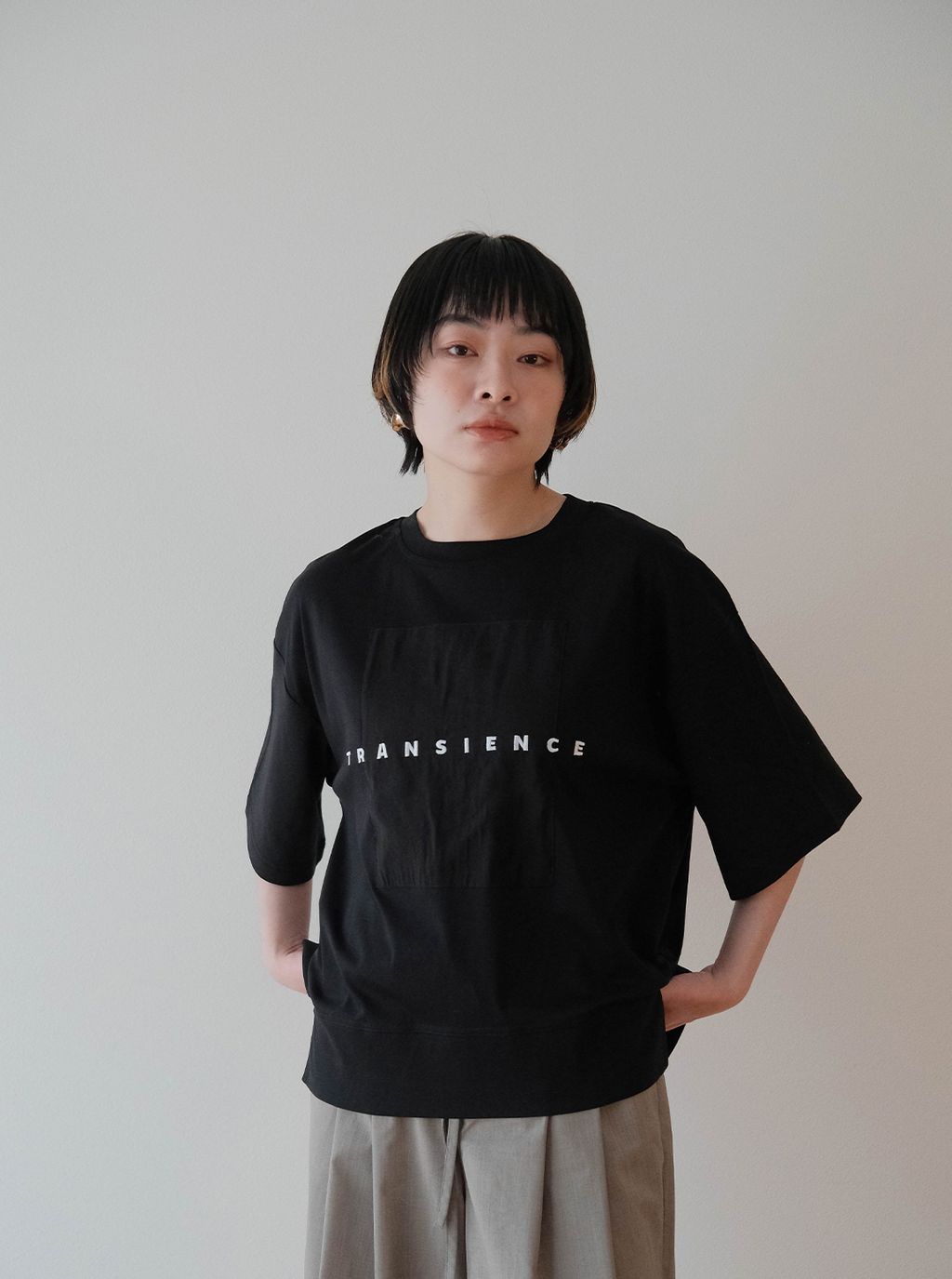 微光感立體刺繡踢恤_M5
