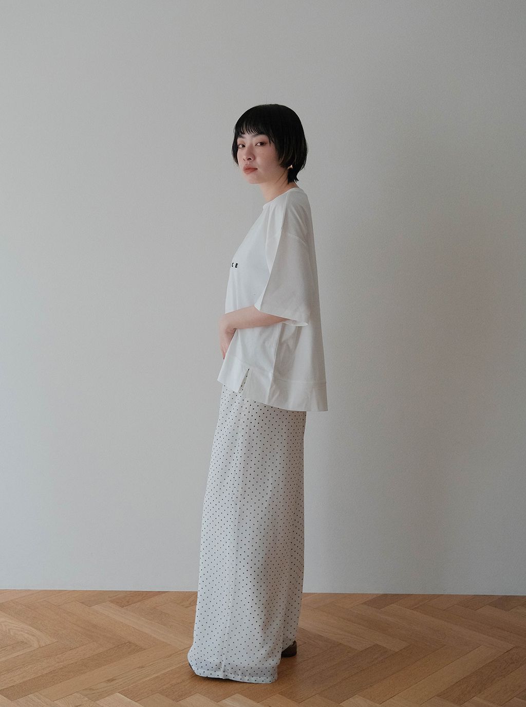 微光感立體刺繡踢恤_M11