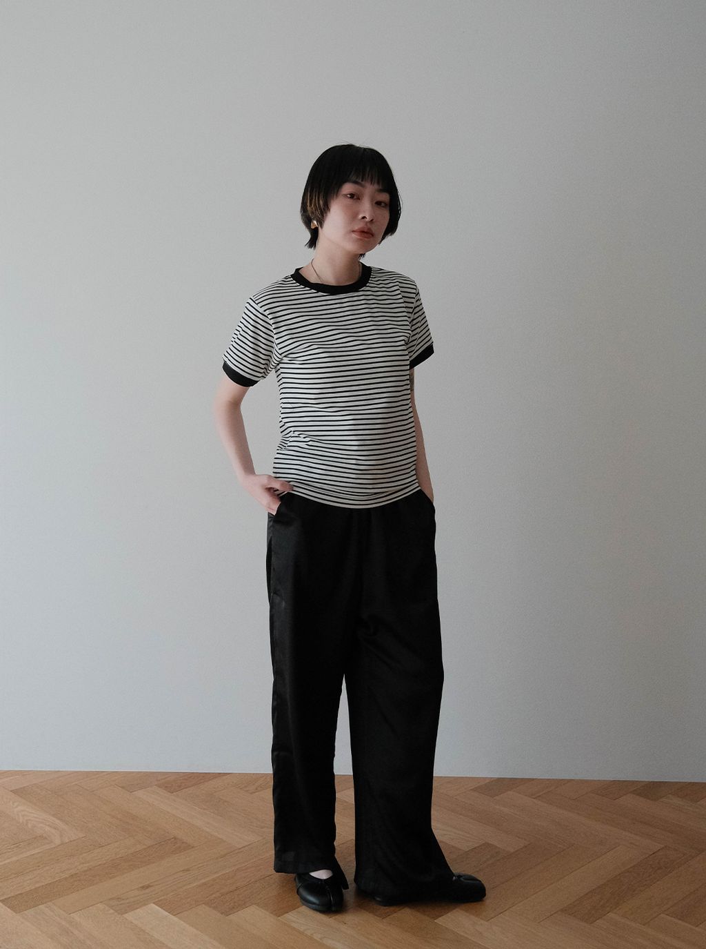 短版百搭線條踢恤_M14
