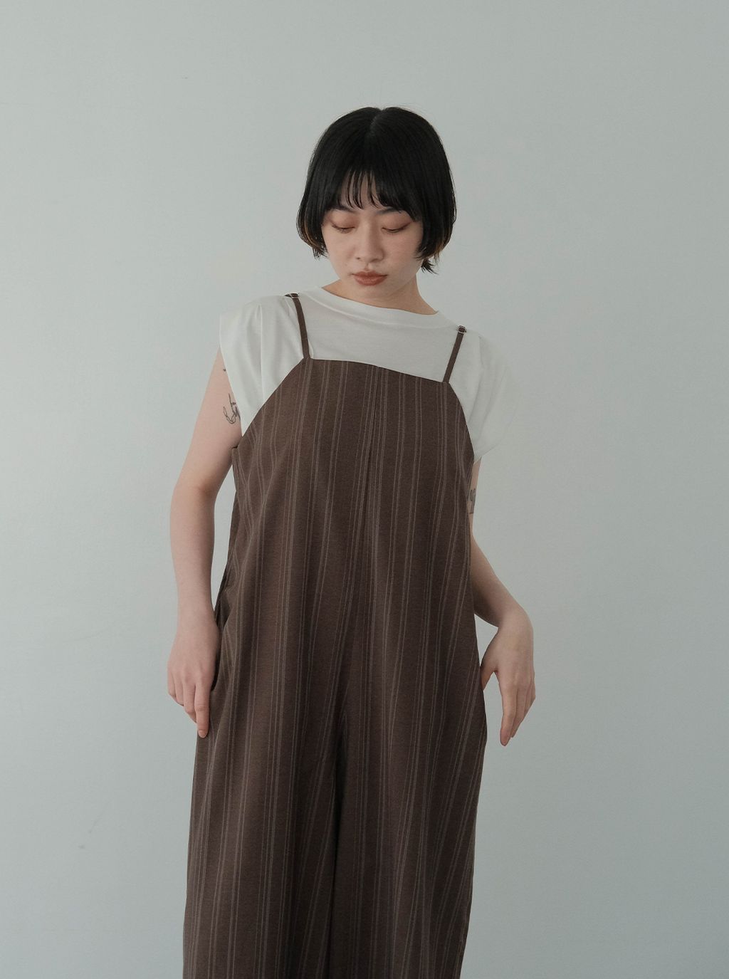 細線條大人感休閒吊帶褲_M6