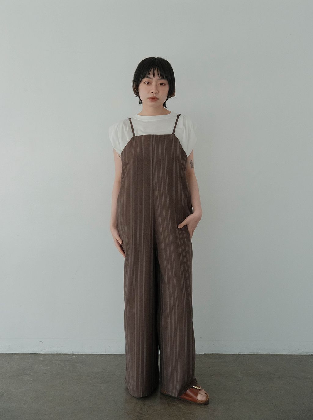 細線條大人感休閒吊帶褲_M7