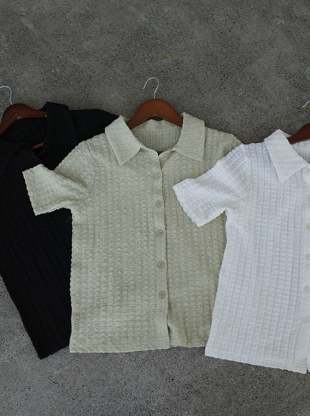蕾絲鈕扣POLO上衣_M01