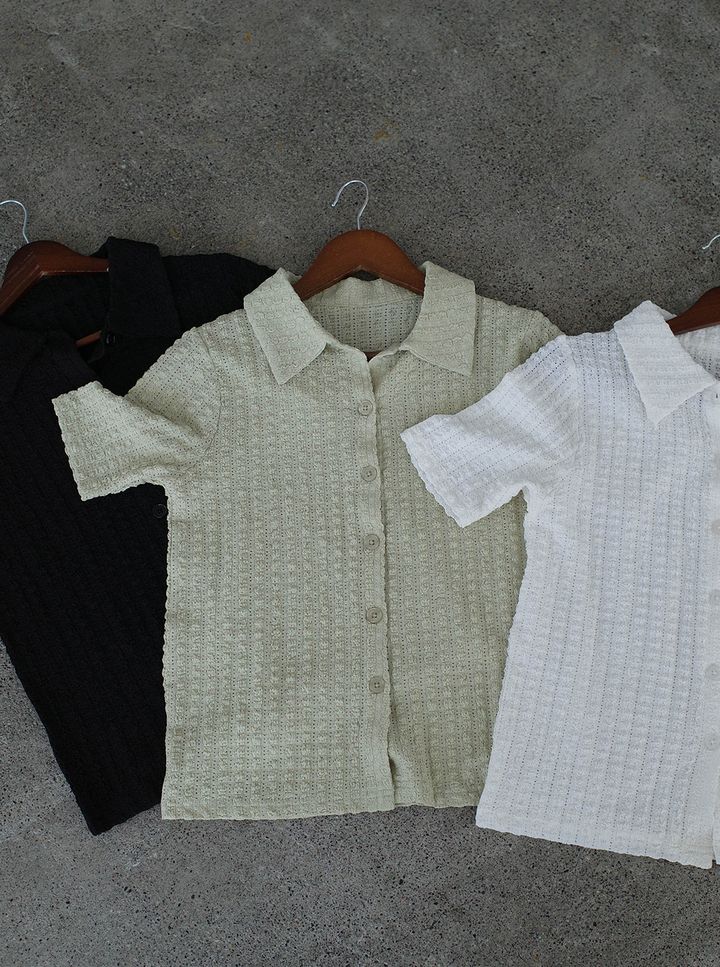 蕾絲鈕扣POLO上衣_M01