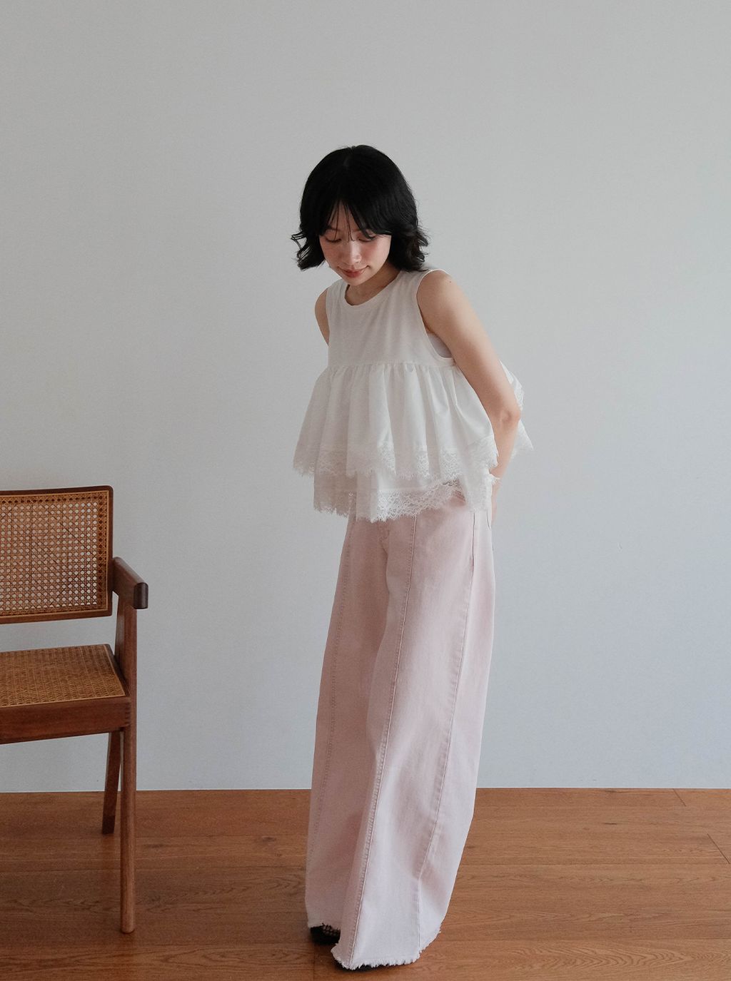蕾絲澎鬆感拼接無袖上衣_M17