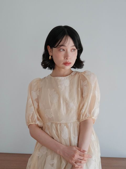 透明感浮雕花洋裝_M01