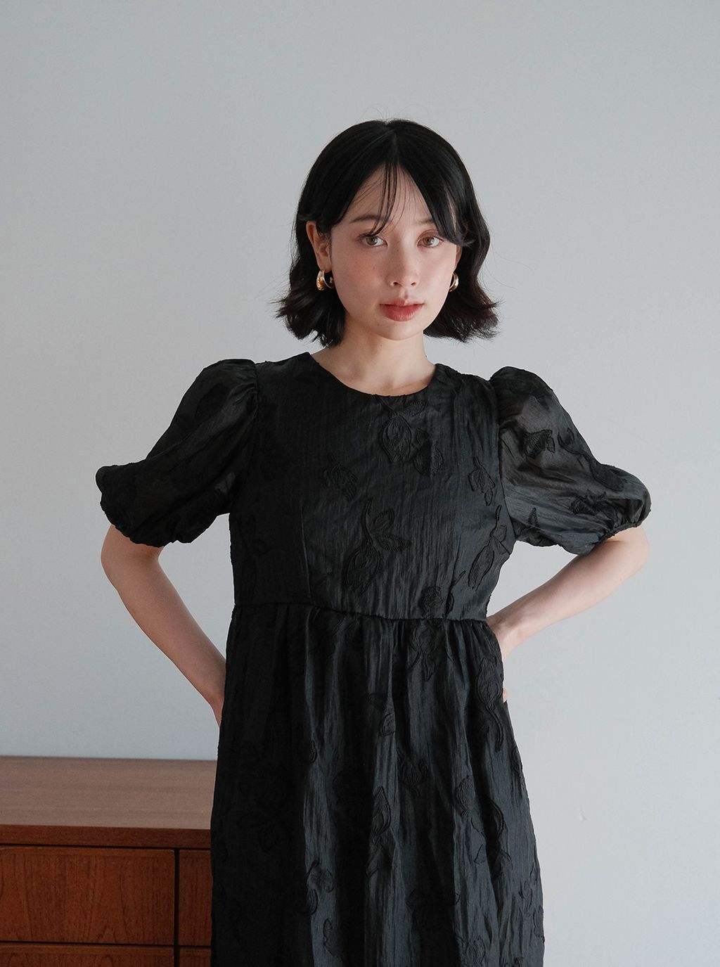 透明感浮雕花洋裝_M11