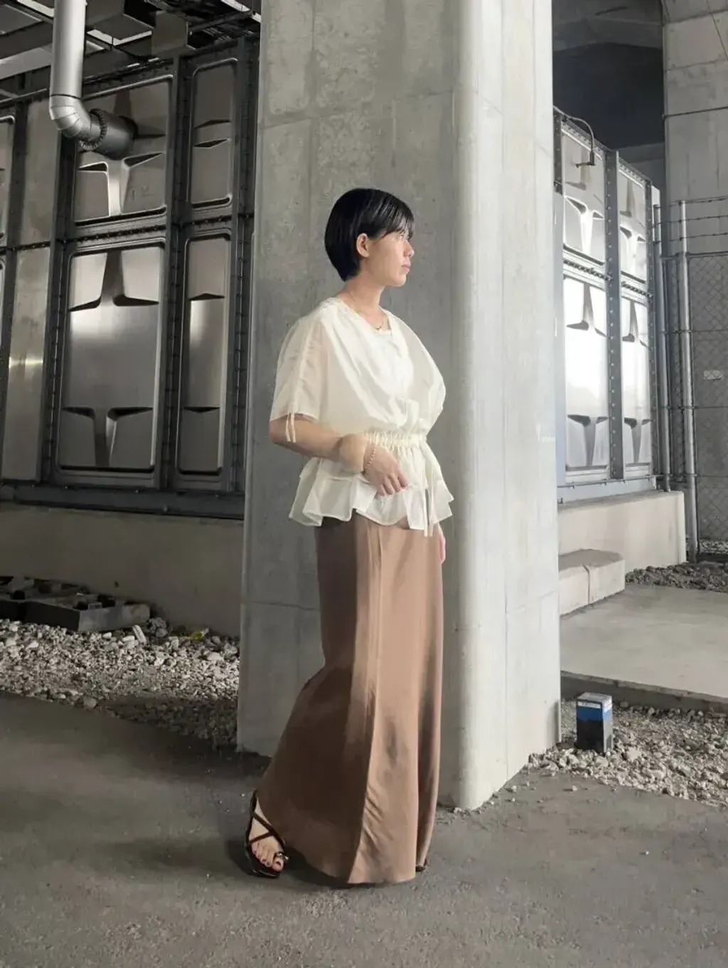 16611025