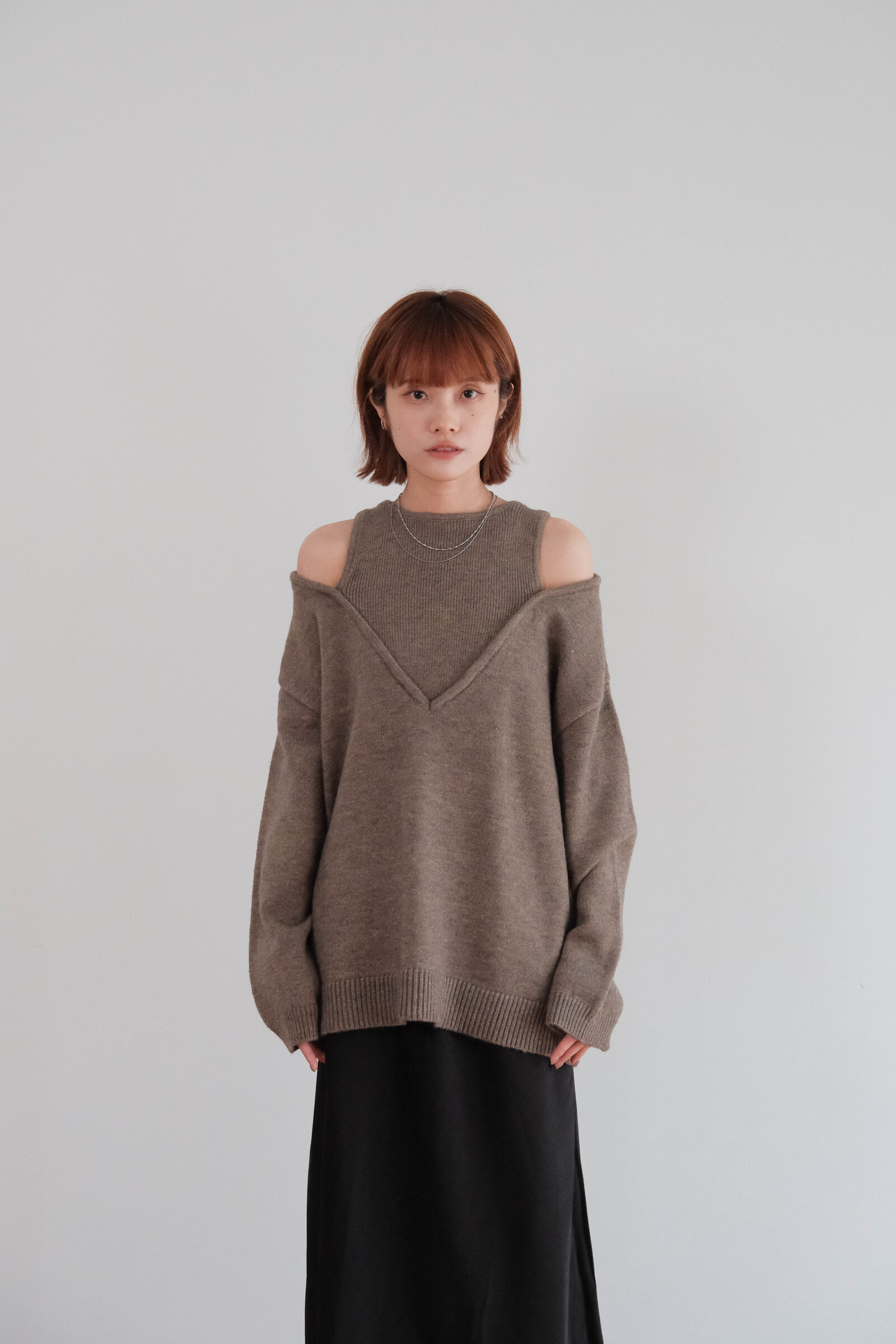 燕麥色（グレージュ）