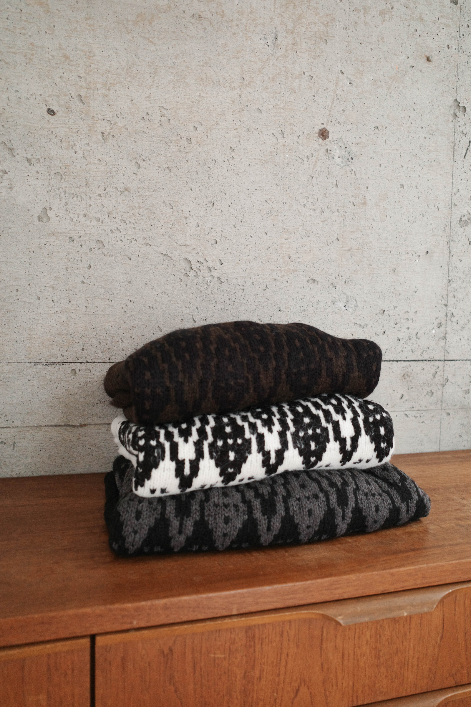 
棕色底＋黑色花紋（9/ブラウン）