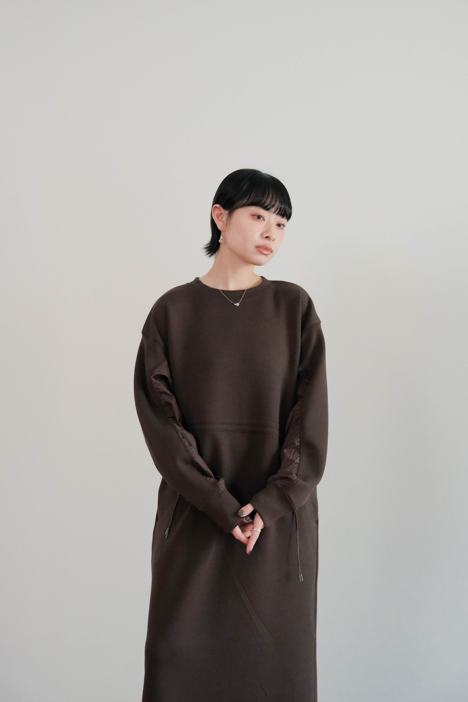 深巧克力棕色(ダークカーキ)