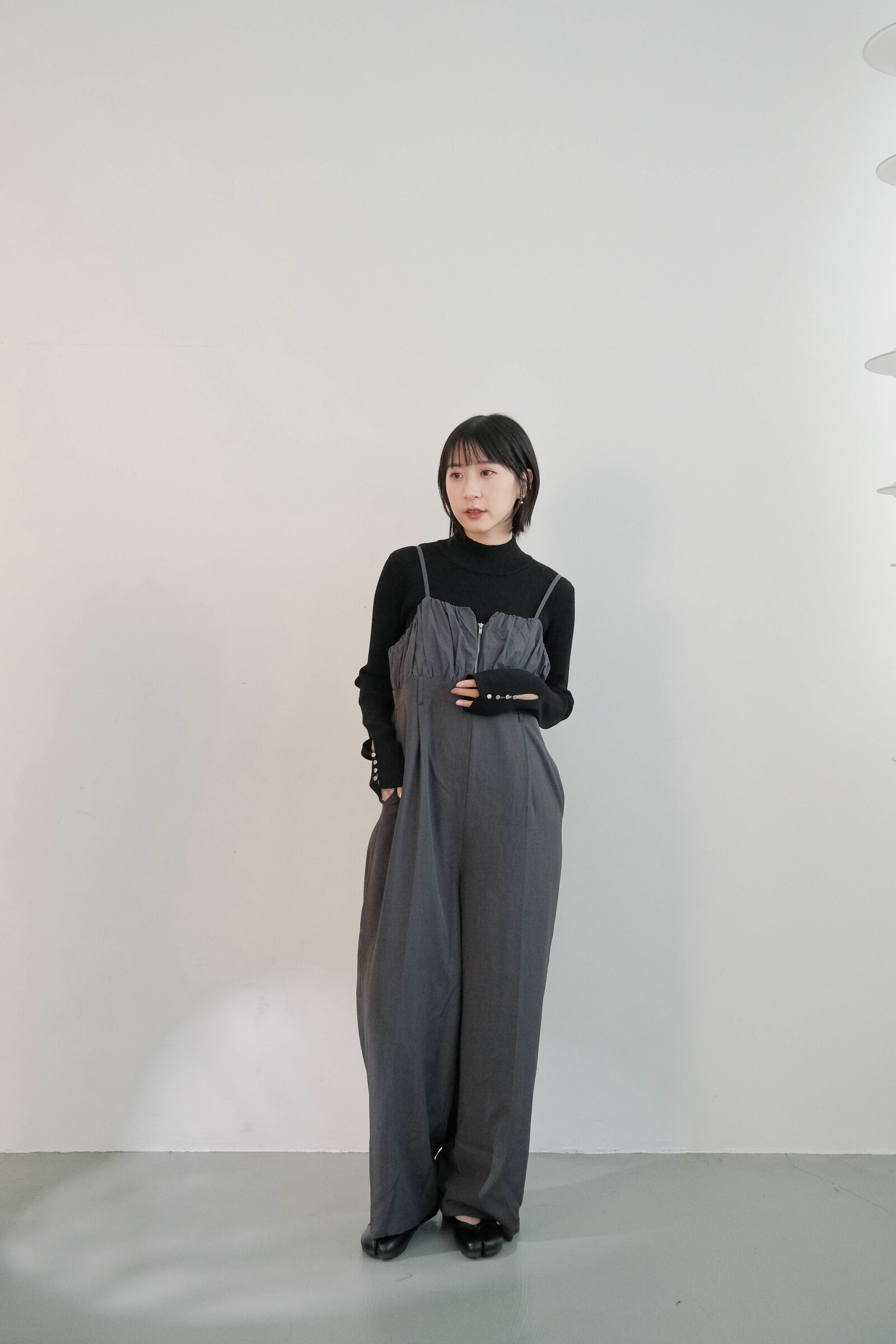 灰色(08/チャコール)